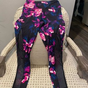 VS Pink Yoga pants